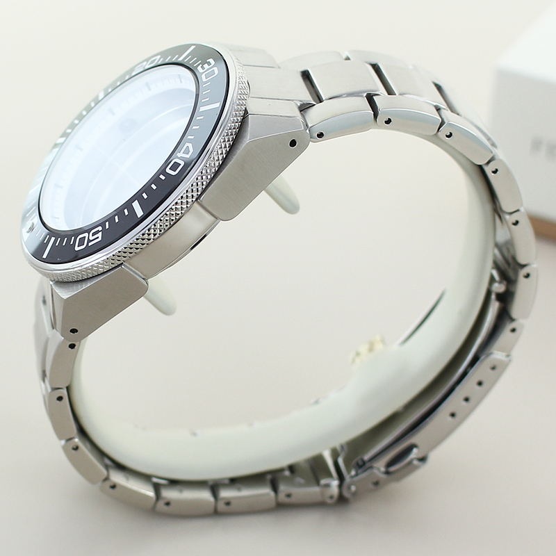 43 mm Spor Dalış Saati Kasa ve - Citizen Watch Tsuyosa incelemesi ve fiyatı